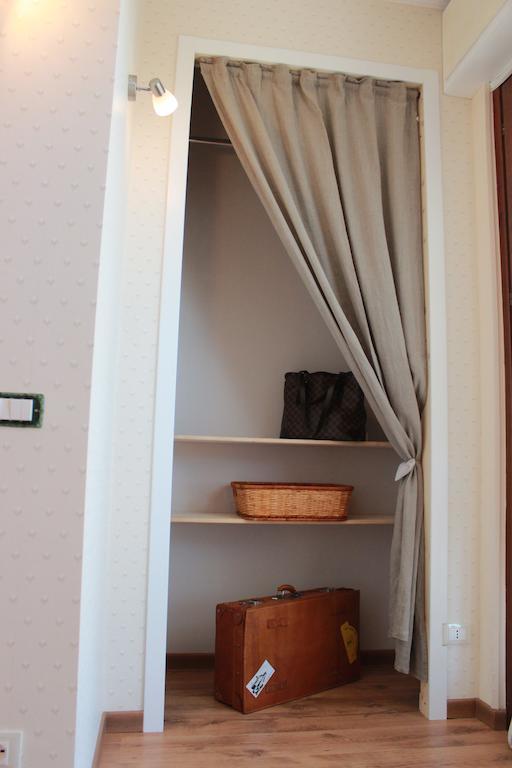 Dal Generale Hotell Moniga del Garda Rum bild