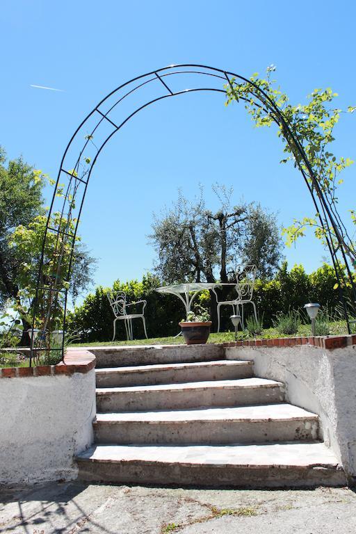 Dal Generale Hotell Moniga del Garda Exteriör bild