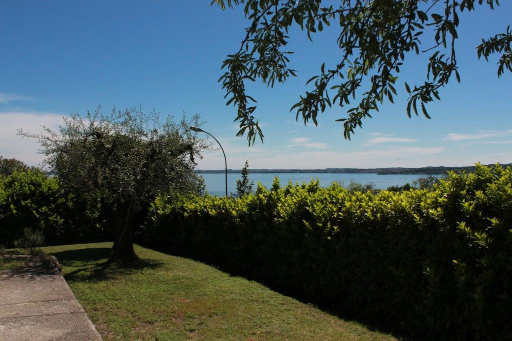 Dal Generale Hotell Moniga del Garda Exteriör bild